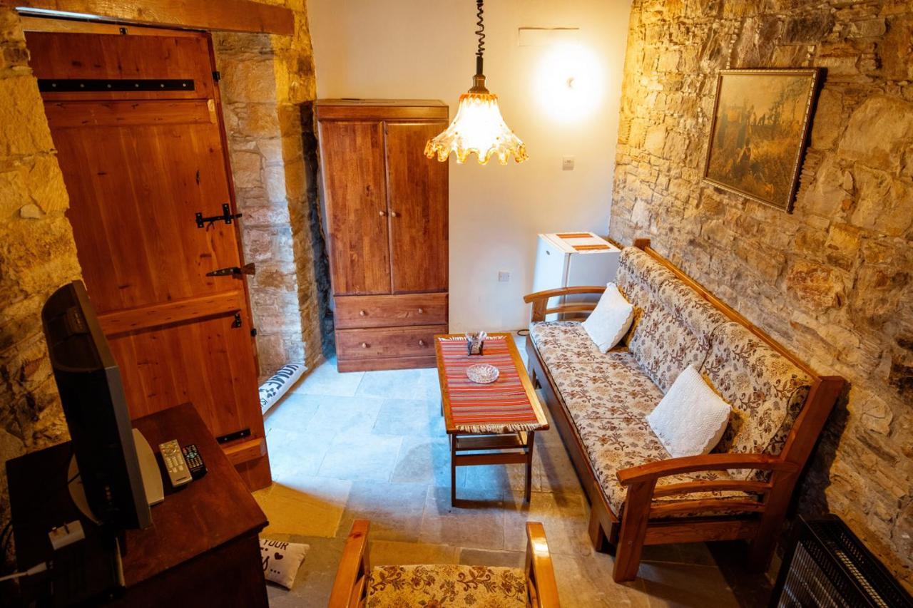 Constantias Stone Houses Lofou Ngoại thất bức ảnh
